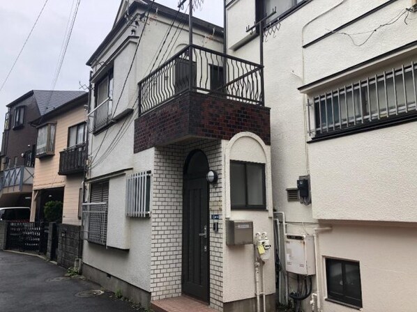 神谷3丁目貸戸建の物件外観写真